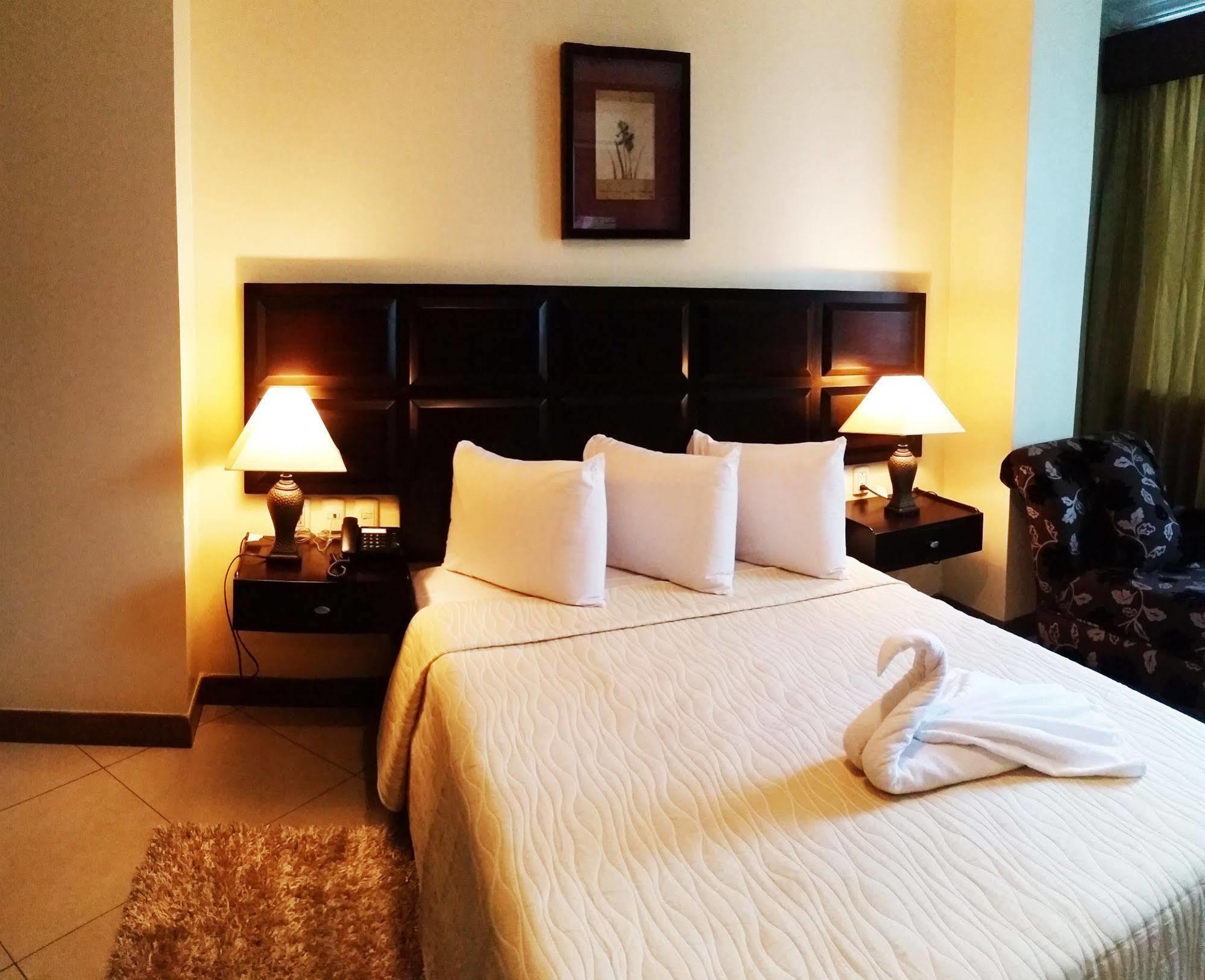 Atlantic Blue Hotel Γκουαγιακίλ Εξωτερικό φωτογραφία