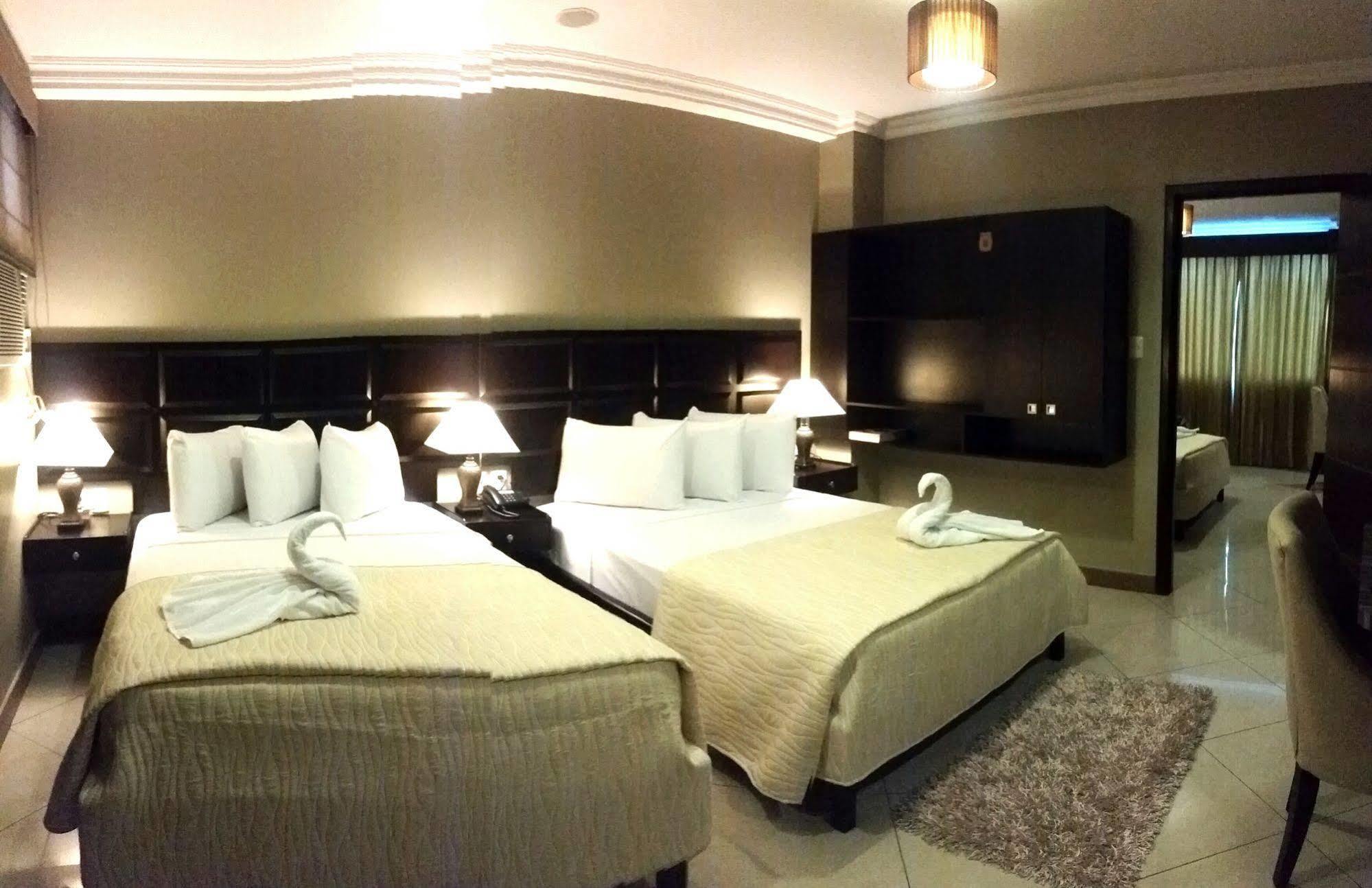 Atlantic Blue Hotel Γκουαγιακίλ Εξωτερικό φωτογραφία