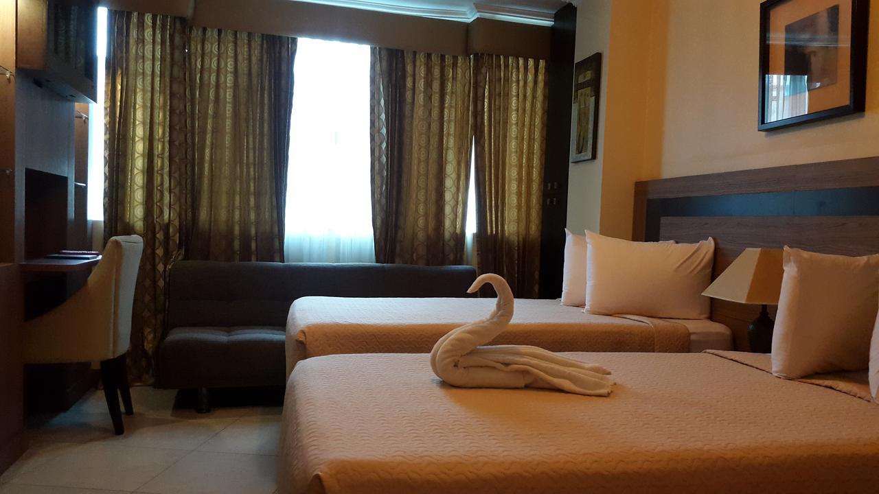 Atlantic Blue Hotel Γκουαγιακίλ Εξωτερικό φωτογραφία